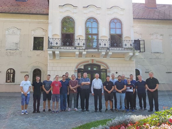 Biskup Mrzljak susreo se s bogoslovima Varaždinske biskupije